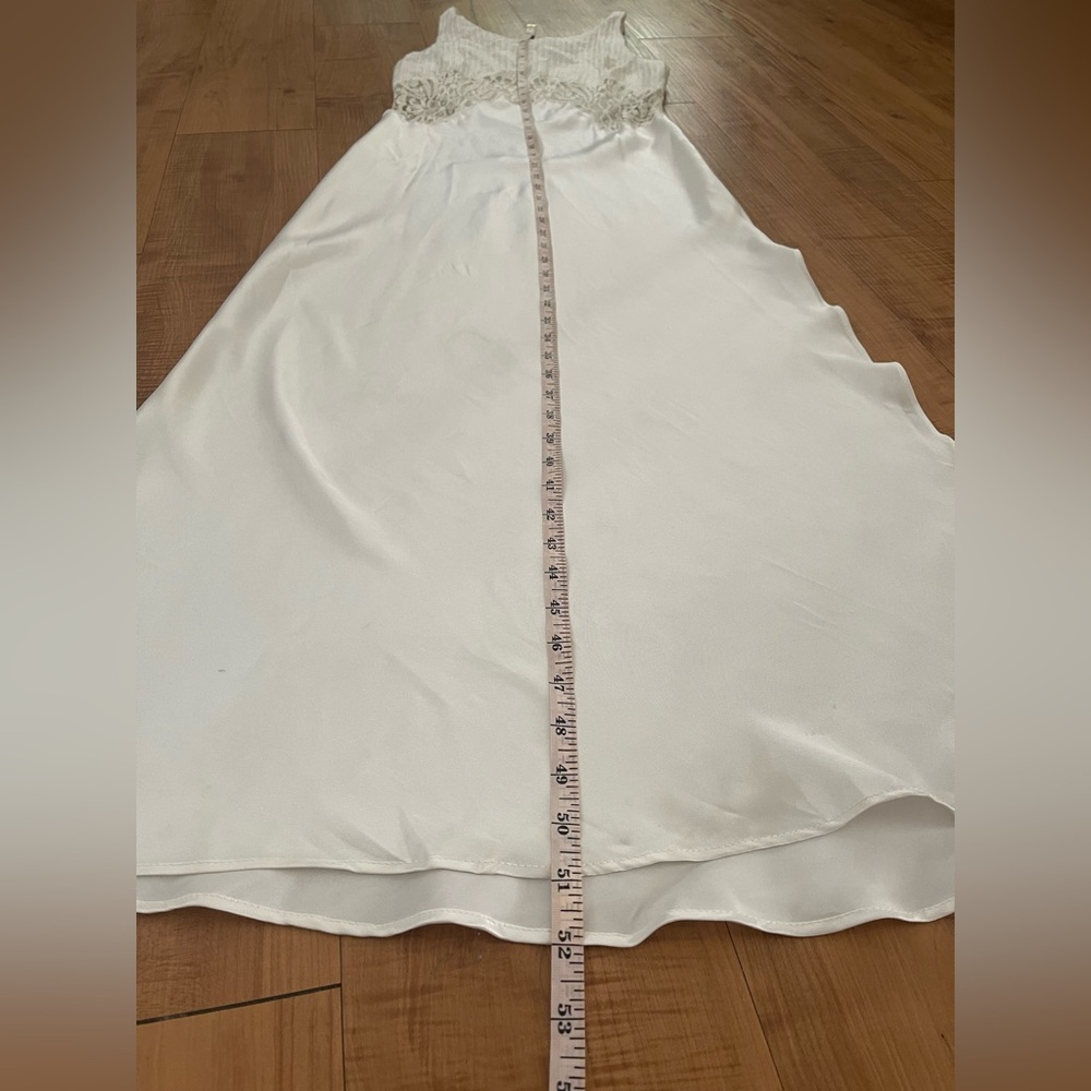 Gorgeous Brand New 90’s Vintage White Dress with Lace Detail - Picture 7 of 11